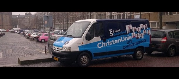 Bus_voor_Provinciehuis_1